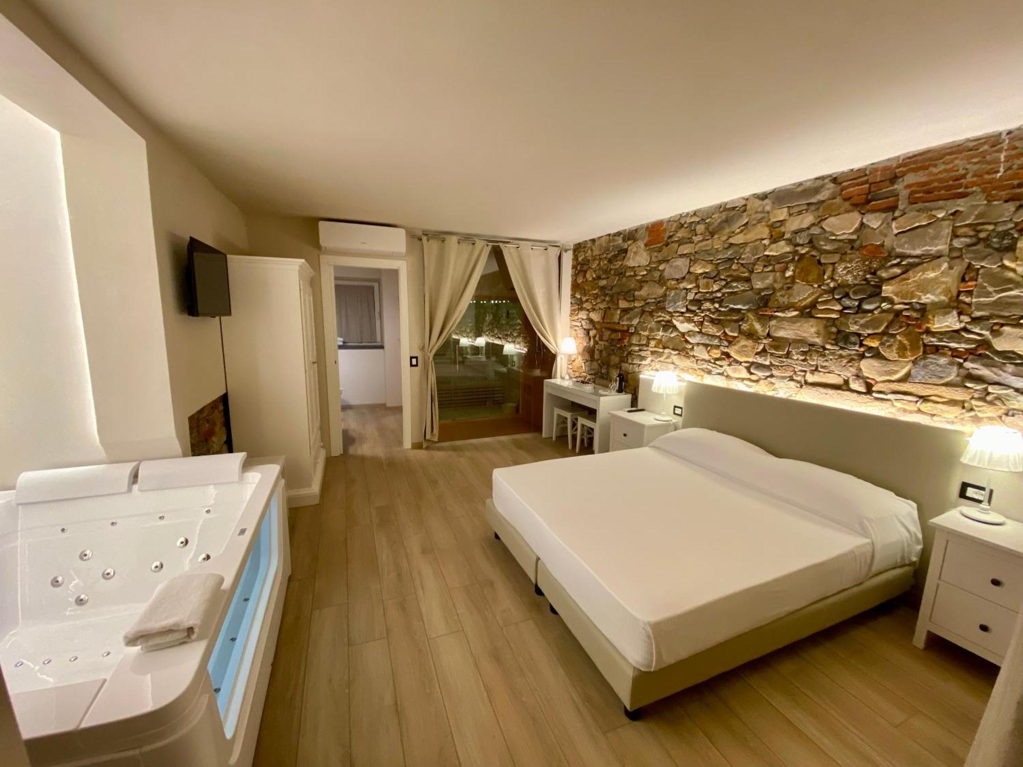 Il Tiglio Jacuzzi&sauna * Lucca